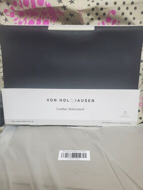 Von Holzhausen Black Leather reinvented  iPad Portfolio Case 12.9 Inches.